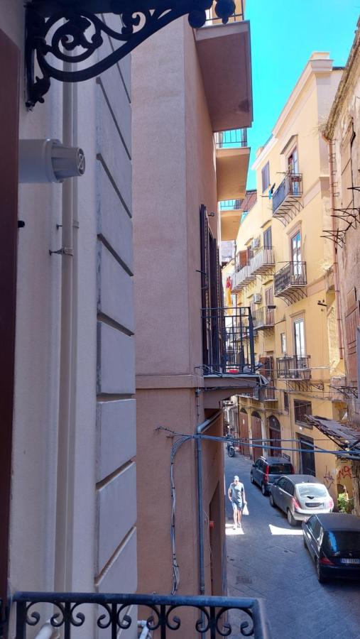 Appartamento In Pieno Centro I Mori E Le Dame Palermo Eksteriør billede
