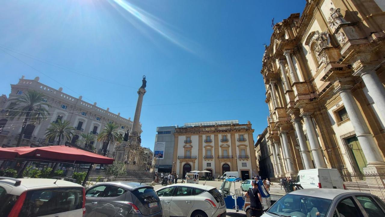Appartamento In Pieno Centro I Mori E Le Dame Palermo Eksteriør billede