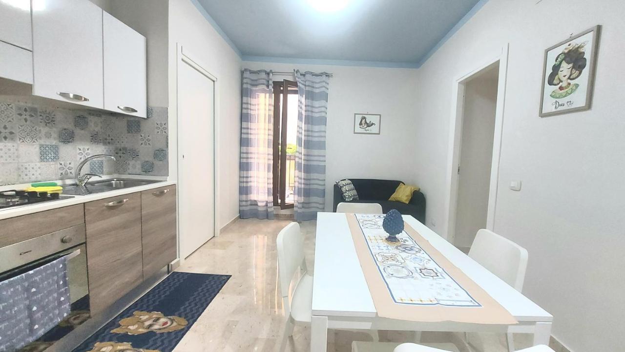 Appartamento In Pieno Centro I Mori E Le Dame Palermo Eksteriør billede